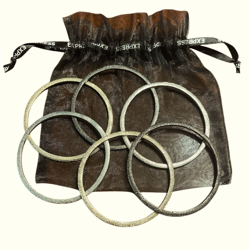 EUC Women’s Express Bangle Bracelets with Mesh Bag